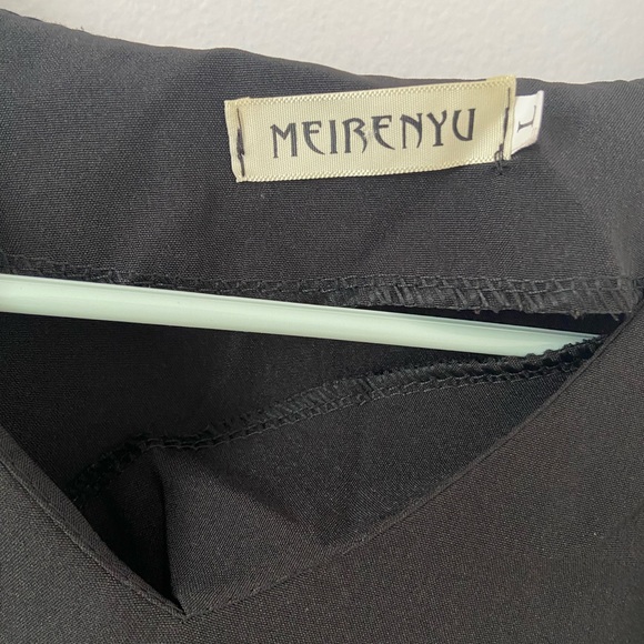 Black & White Puff Sleeve Top - Picture 3 of 4